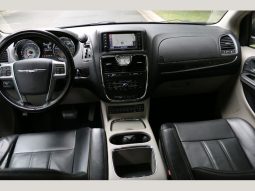 2012 Chrysler Town & Country 4dr Wgn Touring-L full