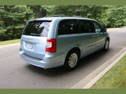 2012 Chrysler Town & Country 4dr Wgn Touring-L full